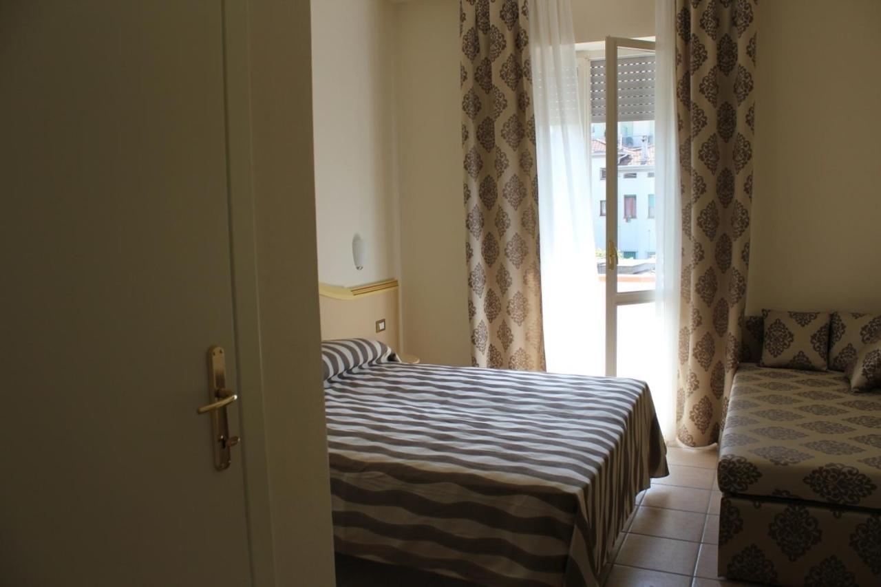 Marina Hotel 21/46
