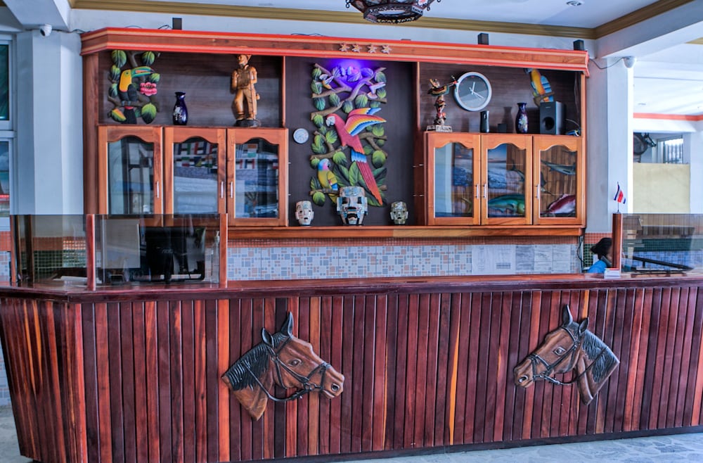 Hotel Puntarenas Beach 8/50