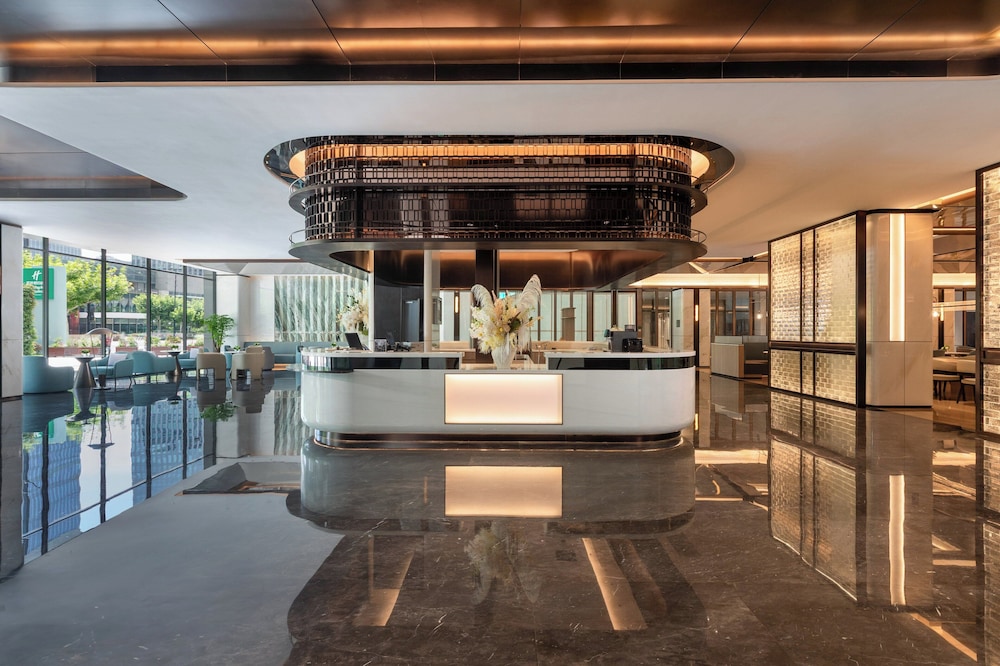Holiday Inn Hotel & Suites Shanghai Changfeng by IHG 12/50