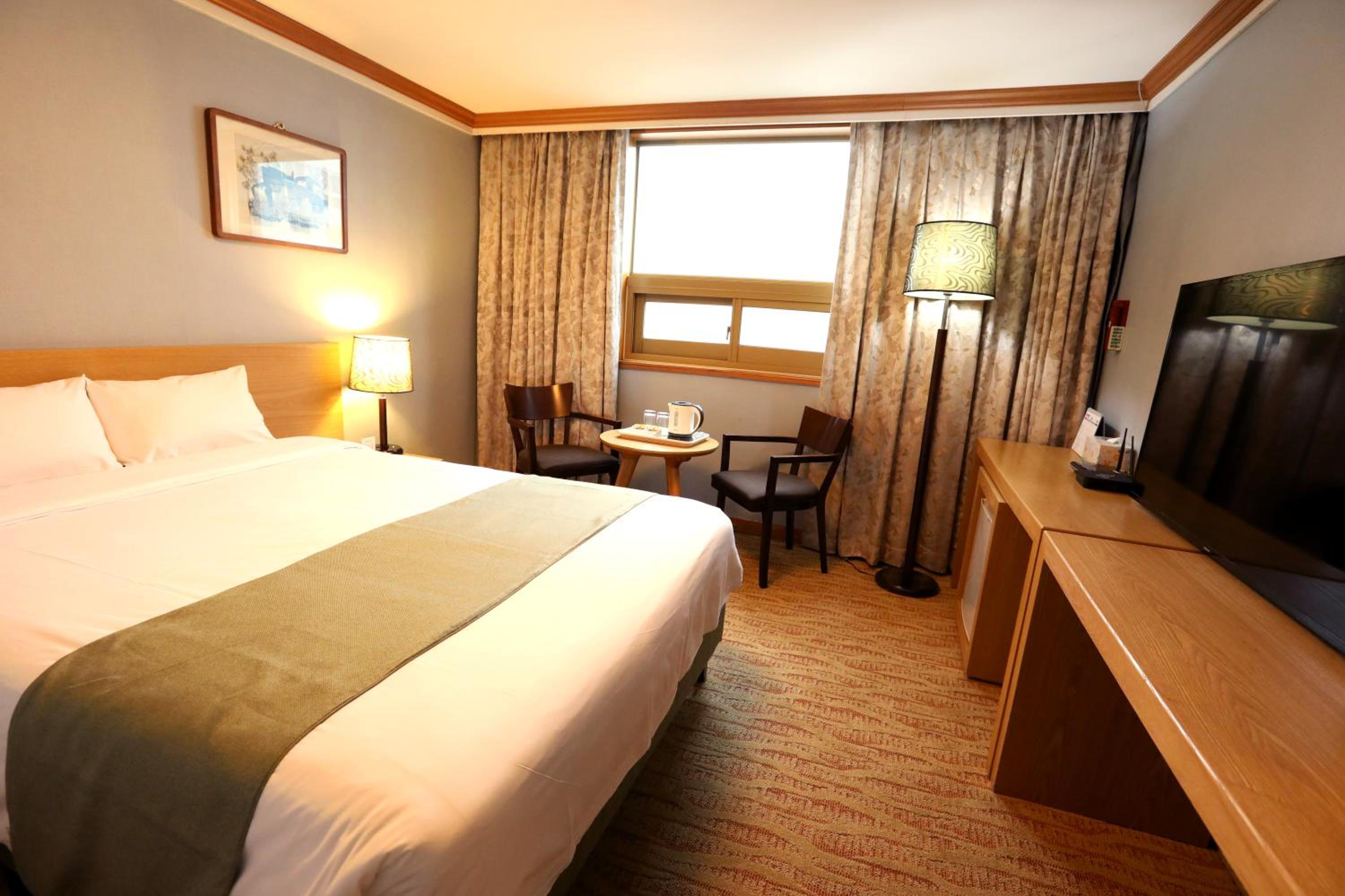 STANDARD, DOUBLE BED