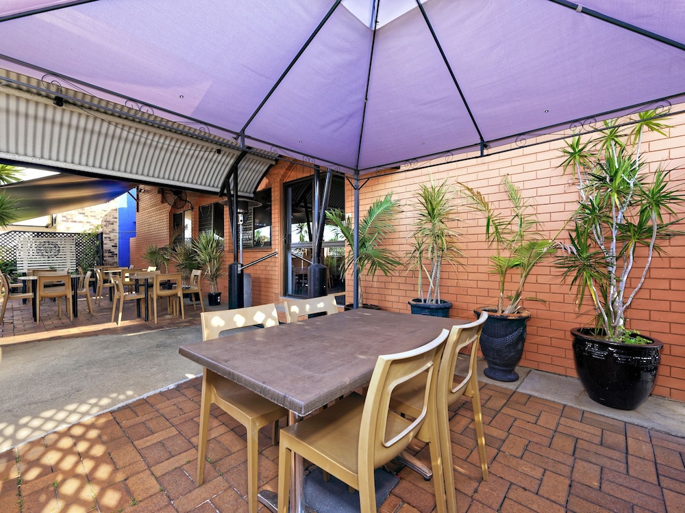 RIVIERA MOTEL BUNDABERG 25/44