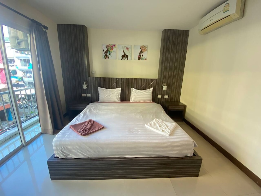 The Cocoon Patong 4/50