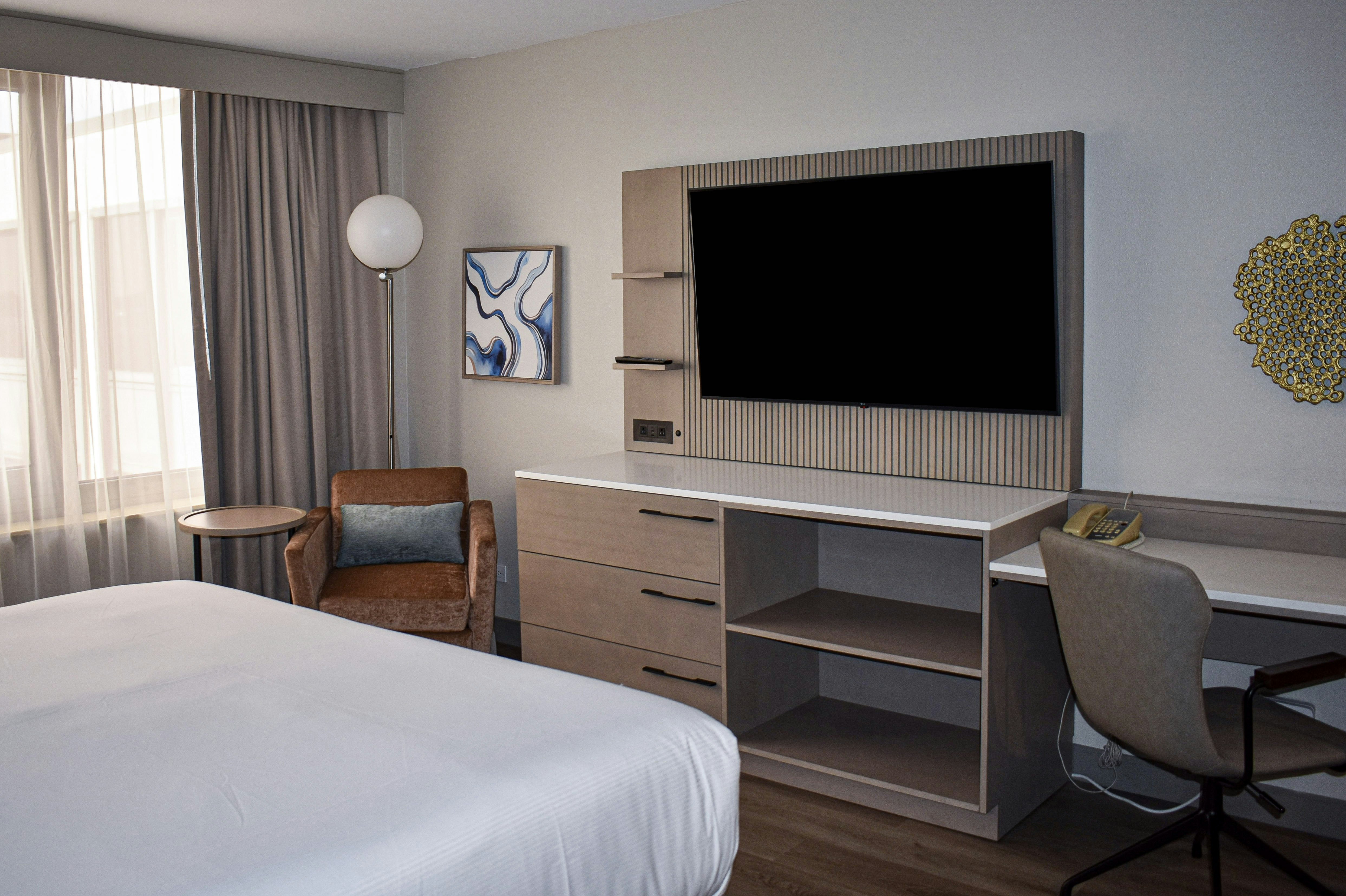 غرفة بسرير كينج، Doubletree By Hilton Chicago Oak Brook 4/4