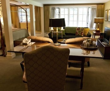The Bedford Village Inn 36/73