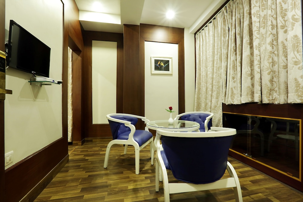 Hotel D Courtyard 33/34