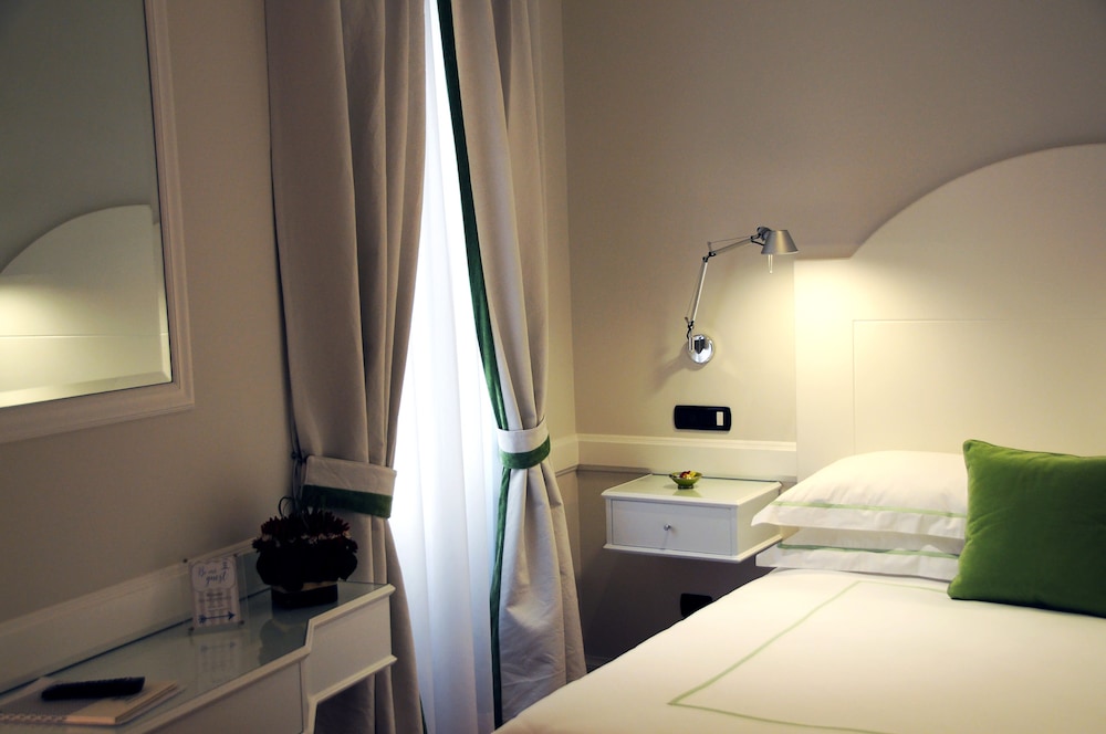 Suite Fontana Di Trevi 8/25