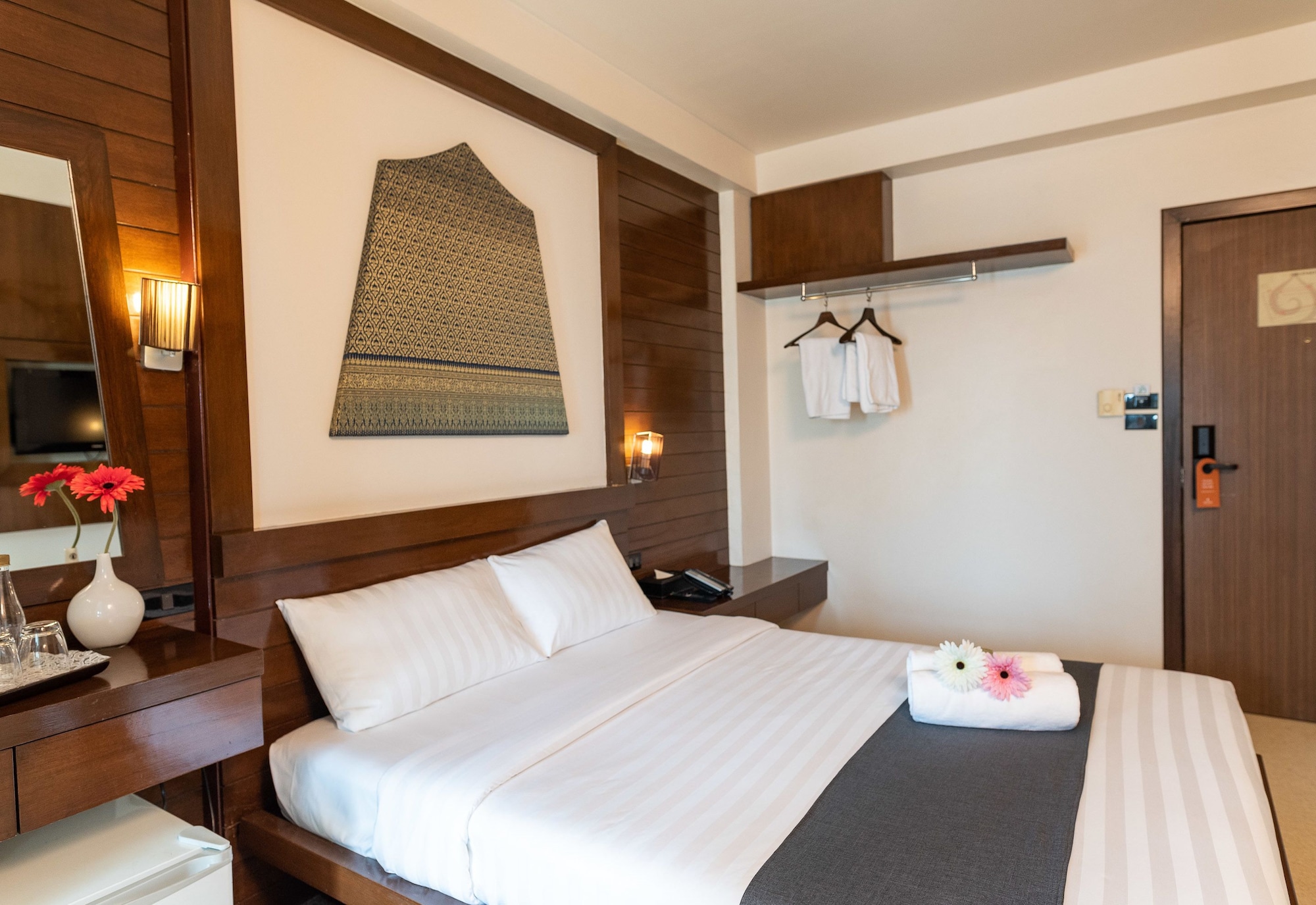 SUPERIOR, DOUBLE BED