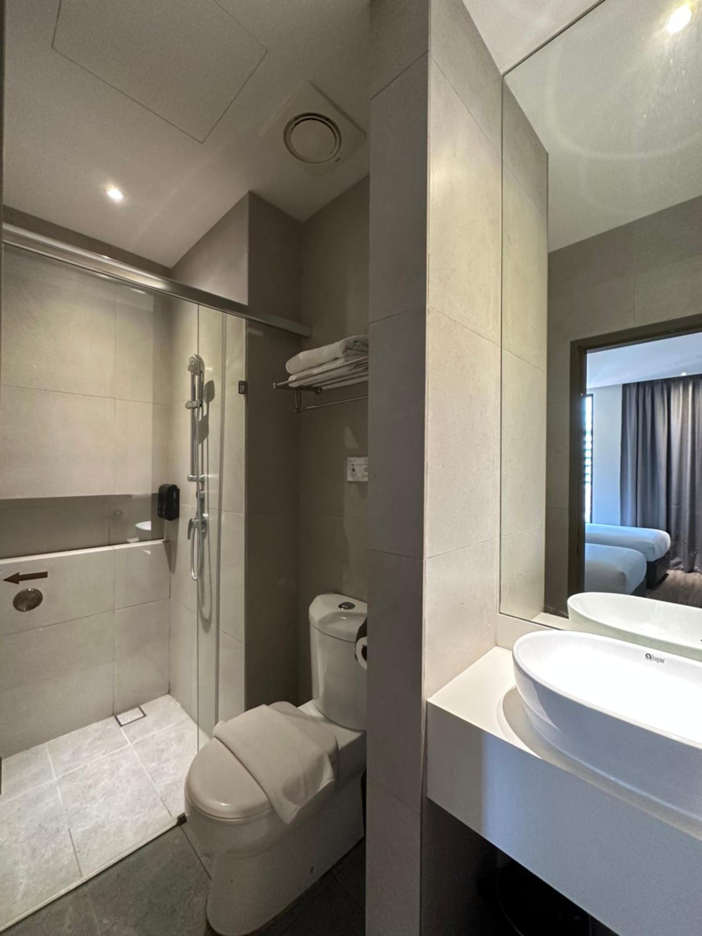 The Gallivant Hotel 53/55