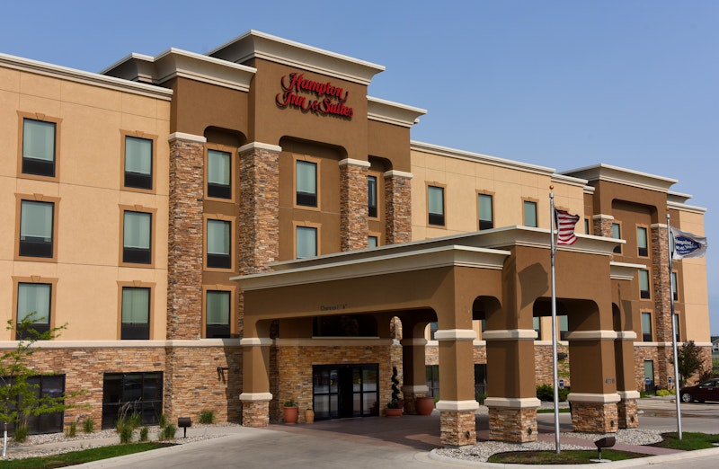Hampton Inn Suites Fargo Medical Center 34/36