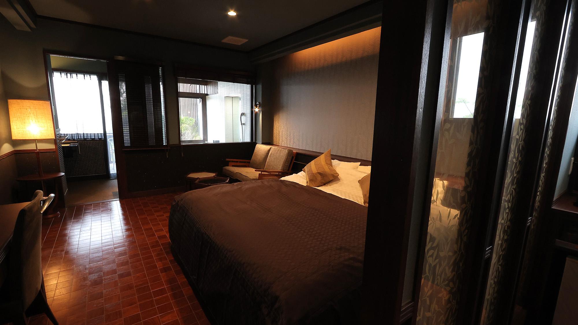 Renovated, Western, Style, Bay View, Outdoor Bath