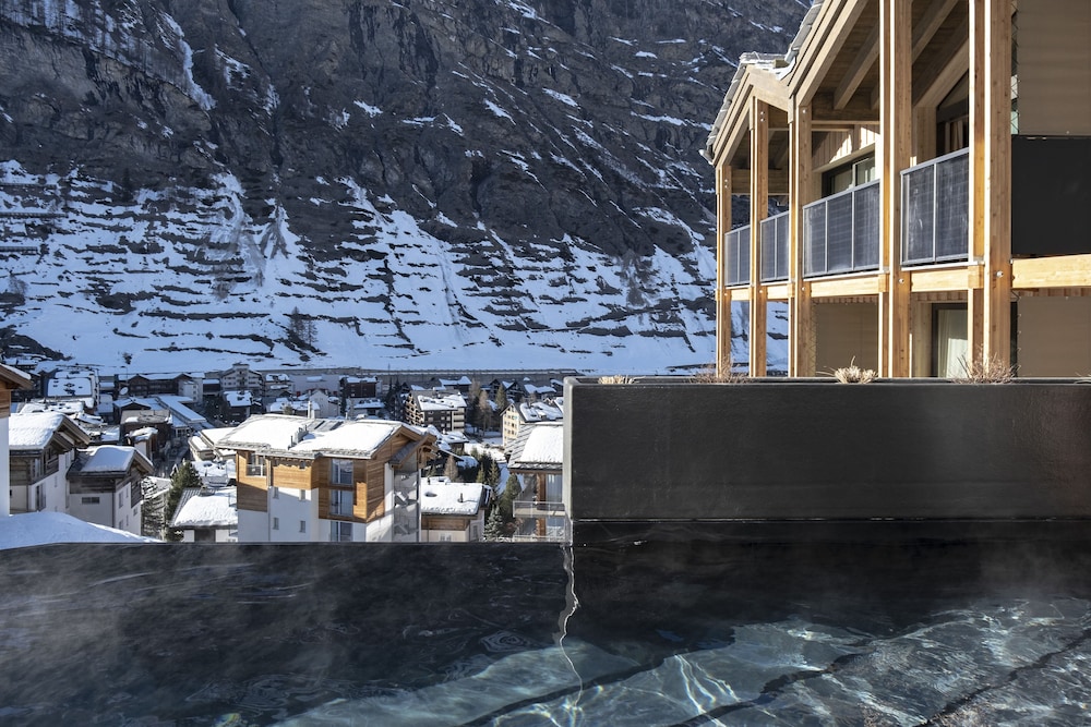 Nomad Lodge and Spa by CERVO 25/50