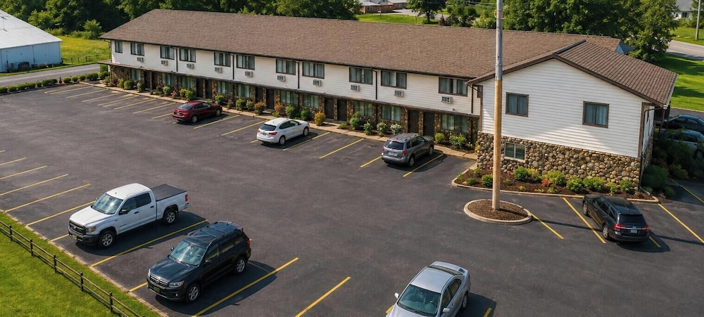 Harlan Inn and Suites By OYO Harlan 42/56