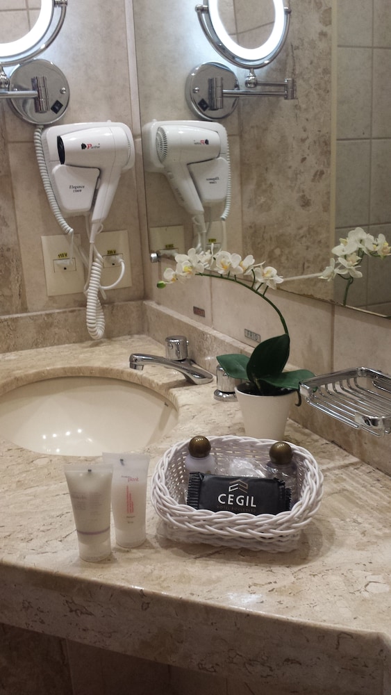 CEGIL HOTEL BOULEVARD 37/71