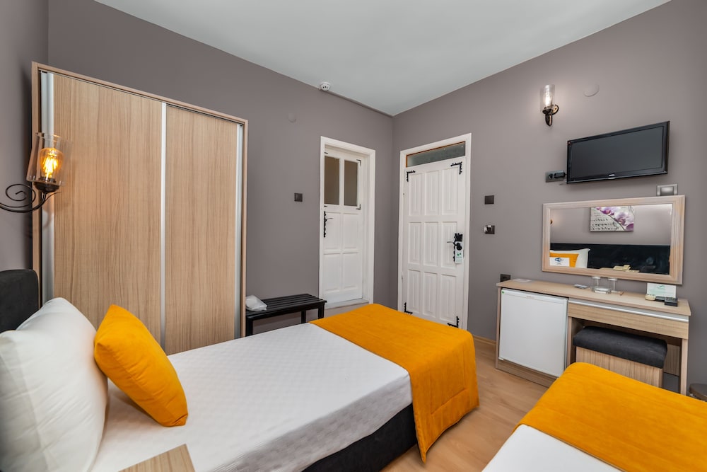 YASEMIN HOTEL 12/39