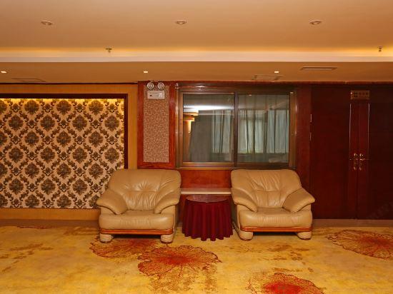 Lotus Hotel 15/17