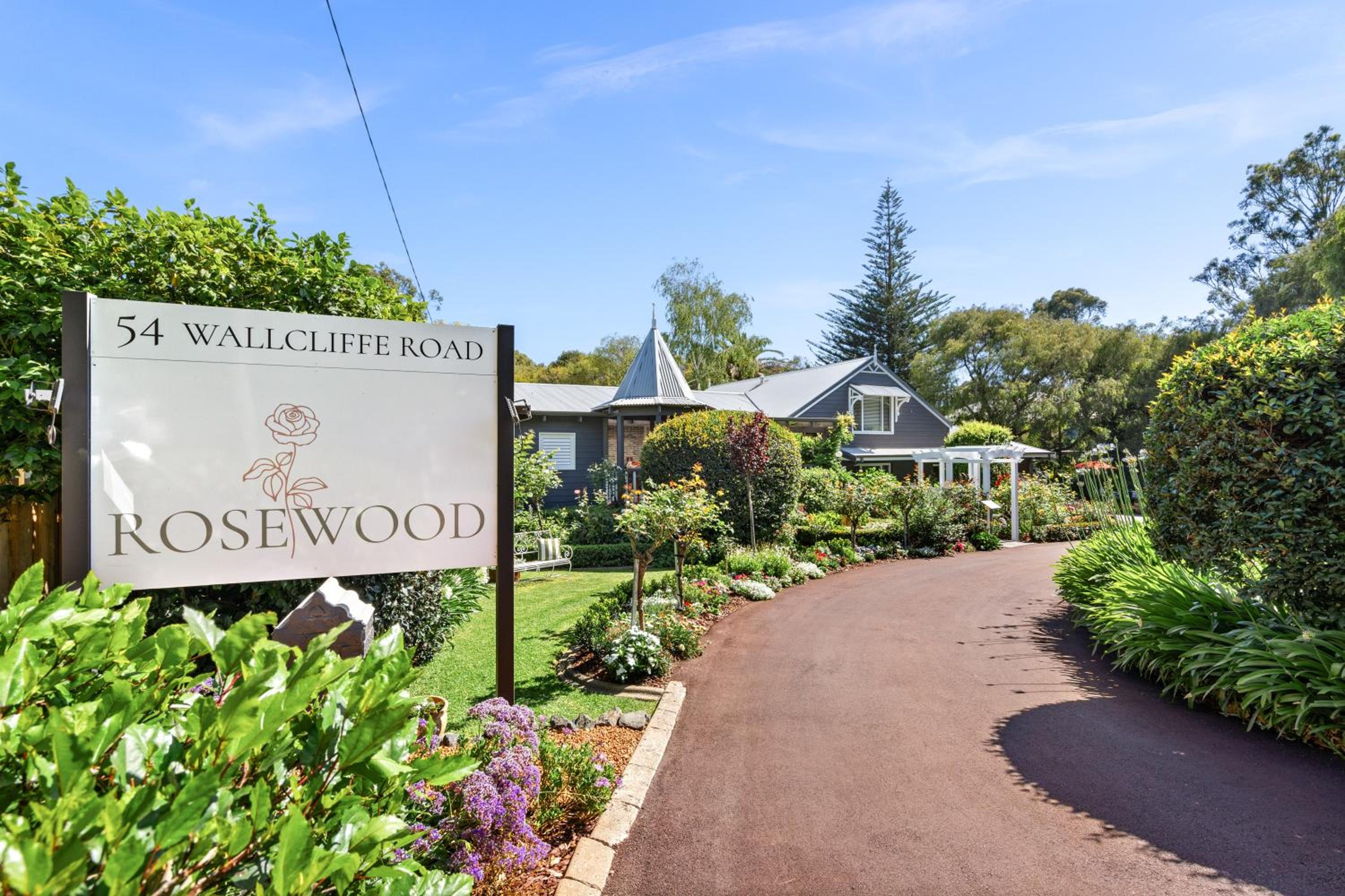 ROSEWOOD GUESTHOUSE 43/50