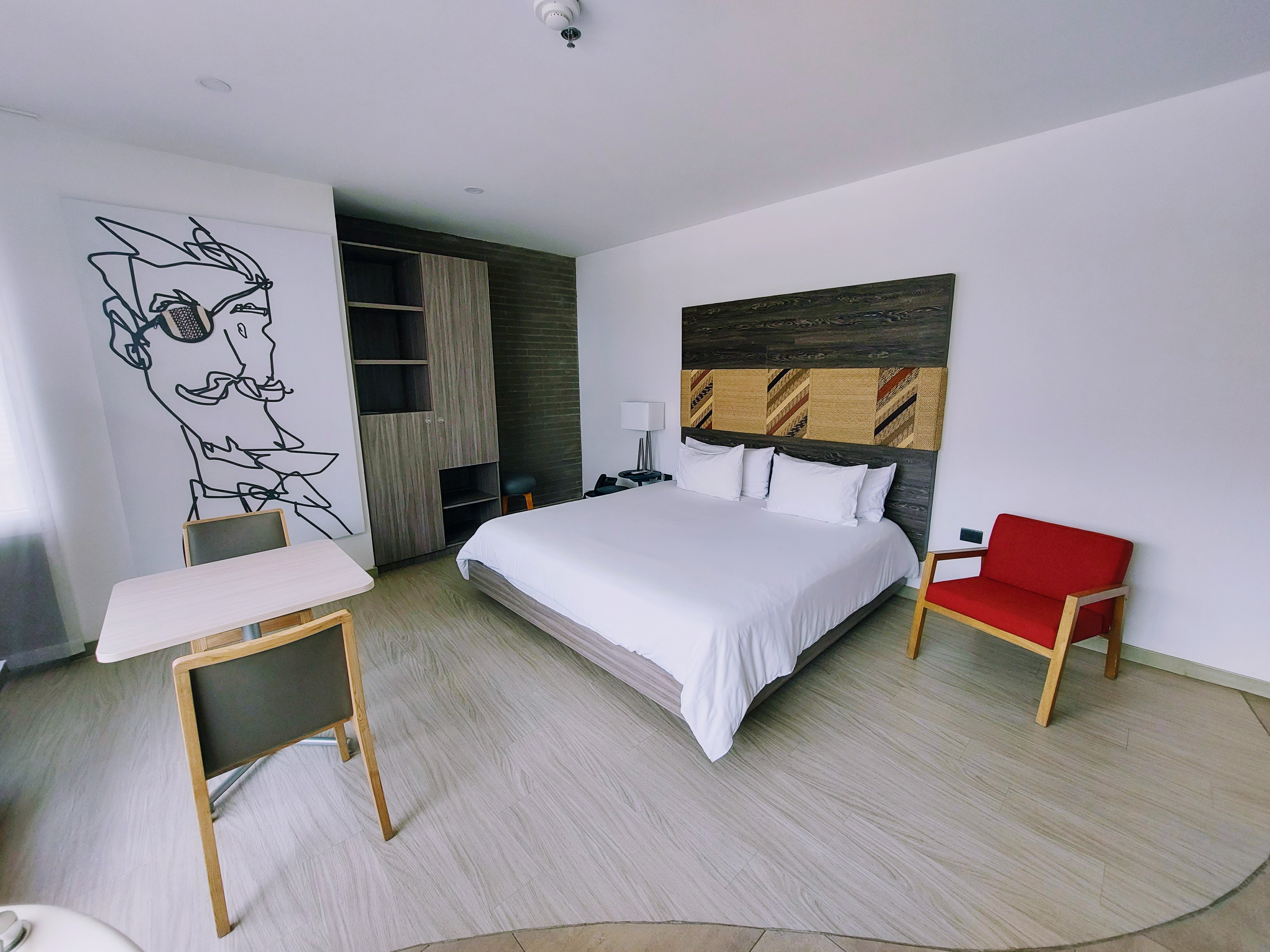 Grand, Loft, Suite