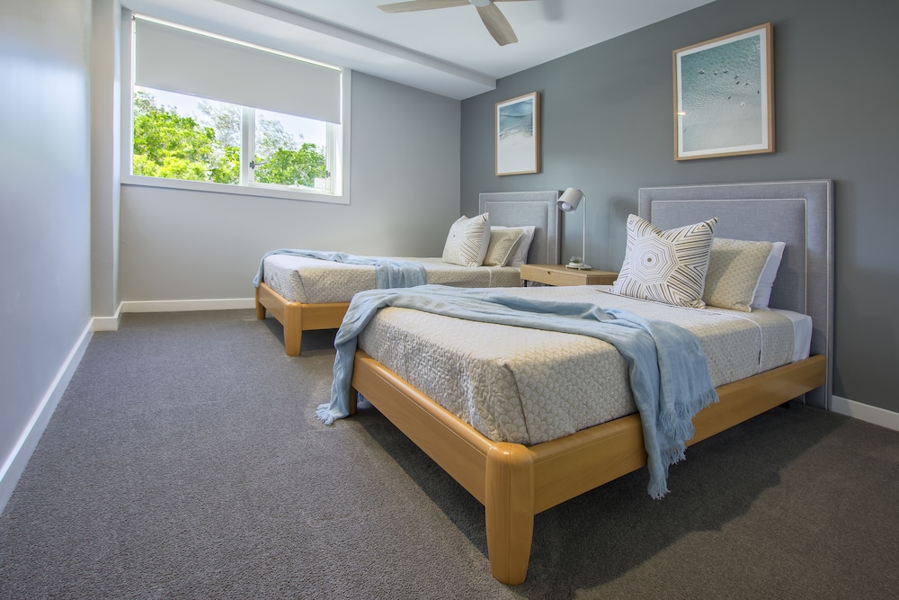 2 BEDROOMS, SUPERIOR, APARTMENT, GARDEN VIEW