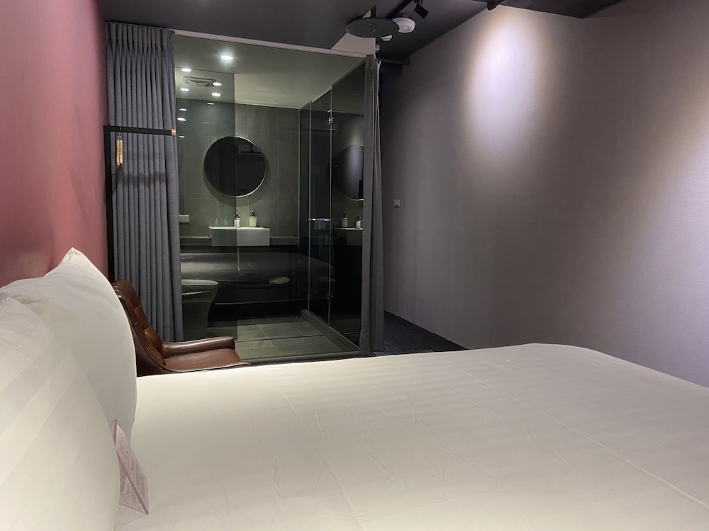 Cho Hotel 3 27/50