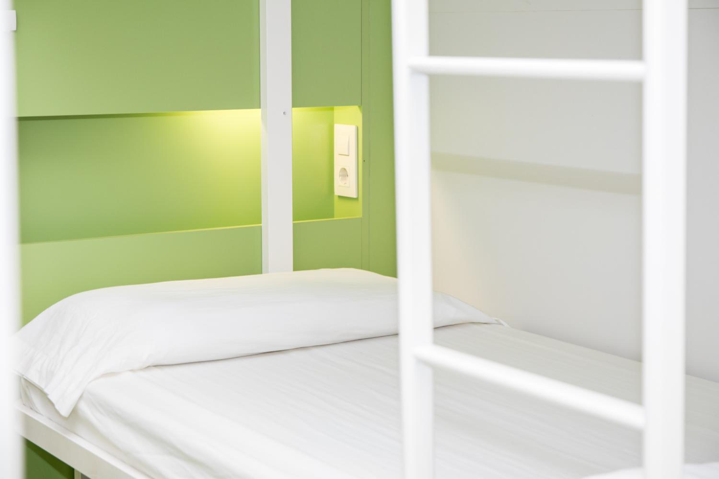 Mixed Dorm, 10 Beds, Private Bathroom