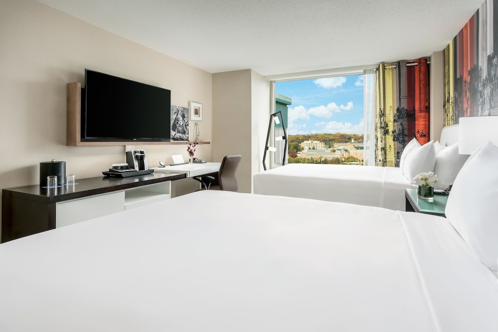 Hyatt Centric Arlington 47/73