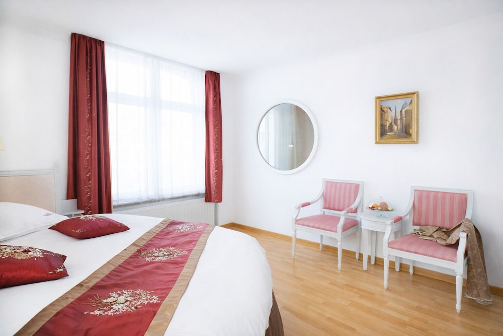 Luxury, King Bed
