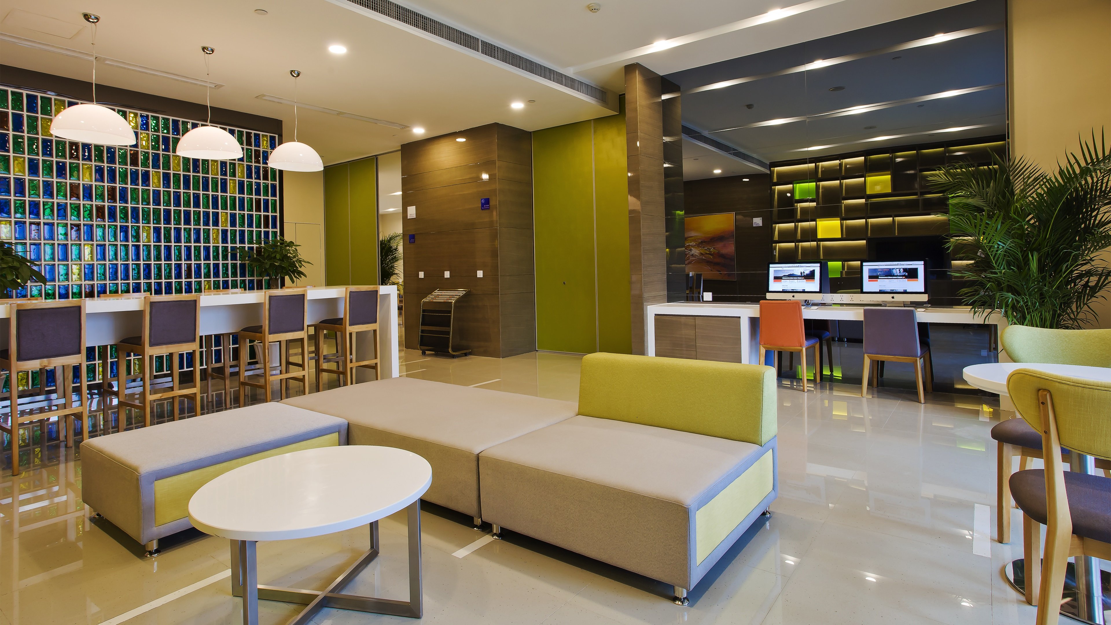 Holiday Inn Express Xi An High Tech Zone 24/42