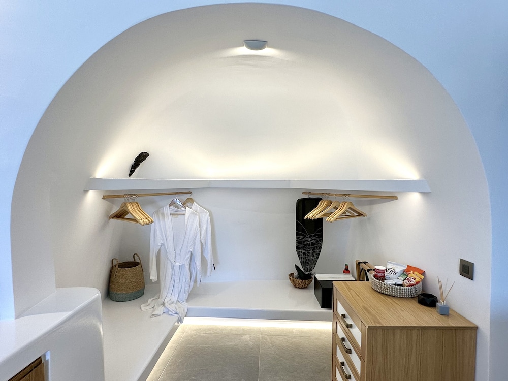 Eteoro Suites 6/50