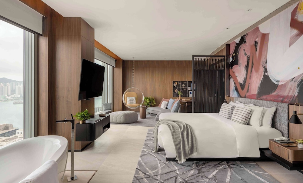 SUITE, KING BED, HARBOUR VIEW