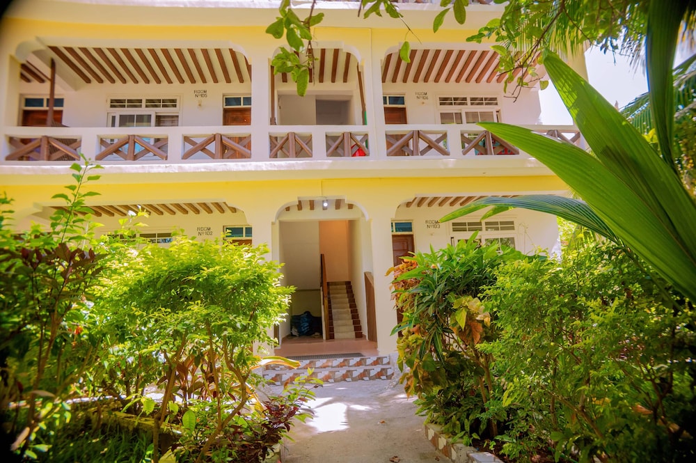 Baraka Beach Bungalows 25/34