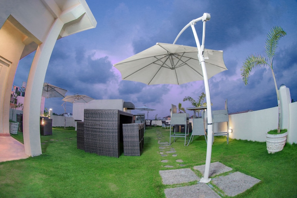 Blue Water Boutique Hotel 48/49