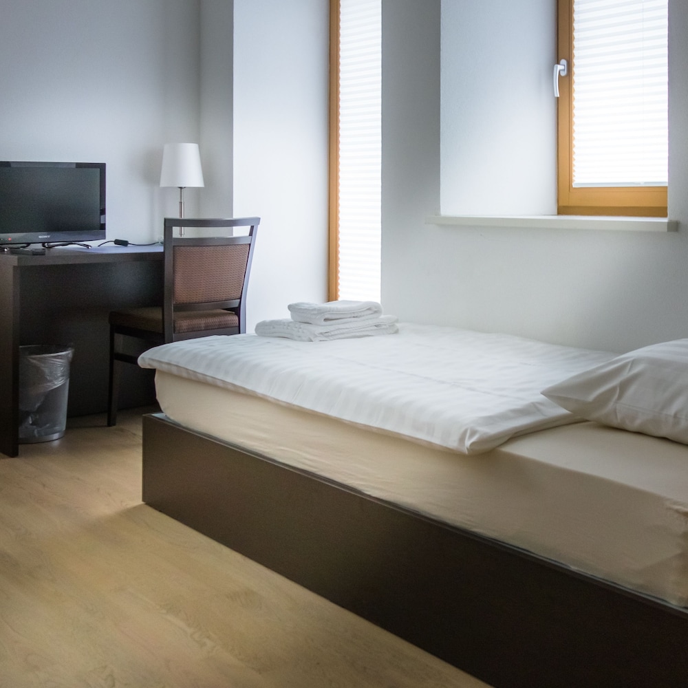 STANDARD, TRIPLE, 3 BEDS, PRIVATE BATHROOM, ANNEX