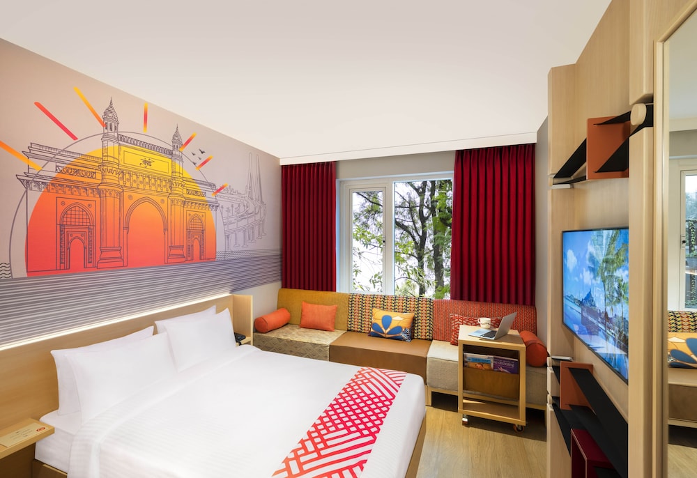 Luxe Queen Room