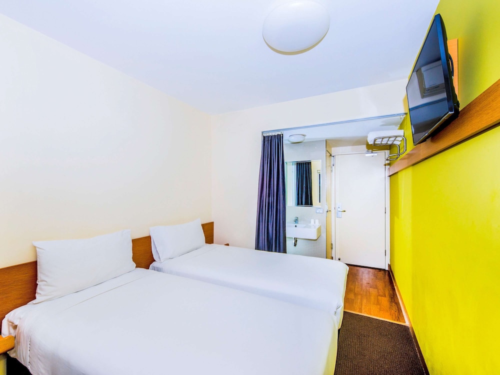 Ibis Budget Sydney Olympic Park 25/70