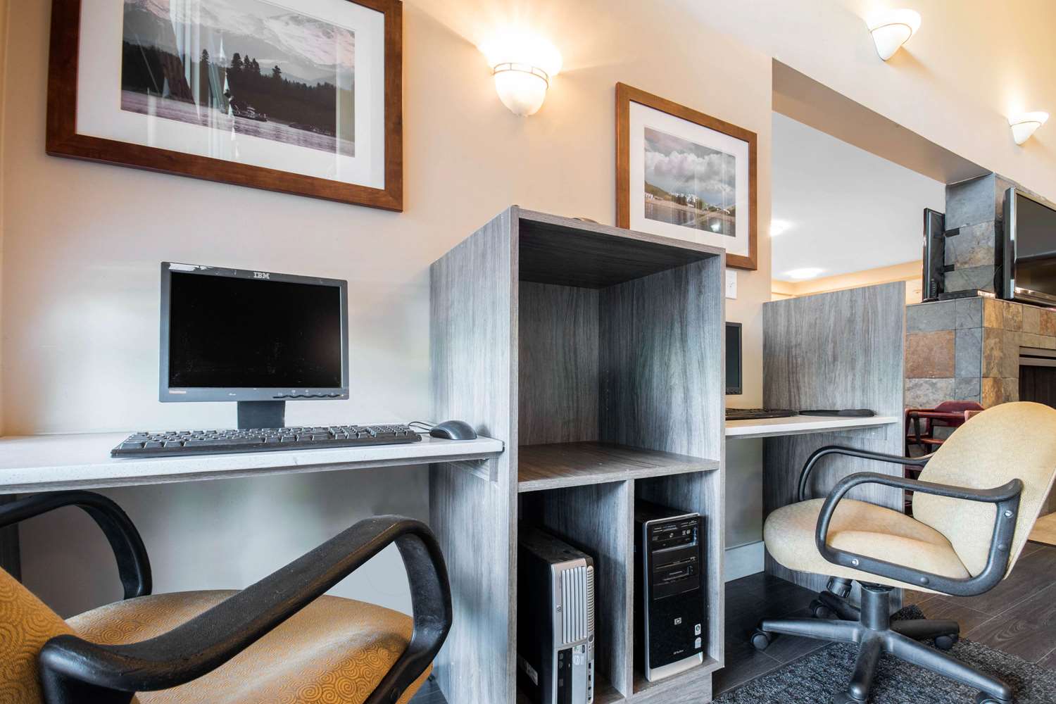 Comfort Inn & Suites Langley - Fraser Highway 9/12