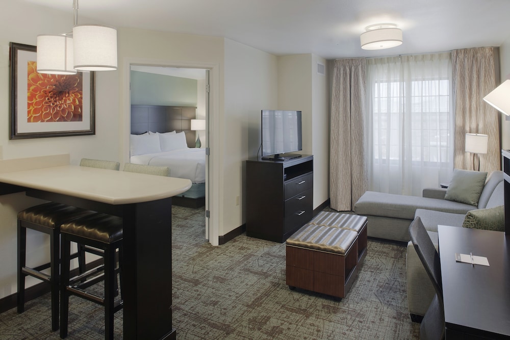 Staybridge Suites Fayetteville Univ of Arkansas 32/51