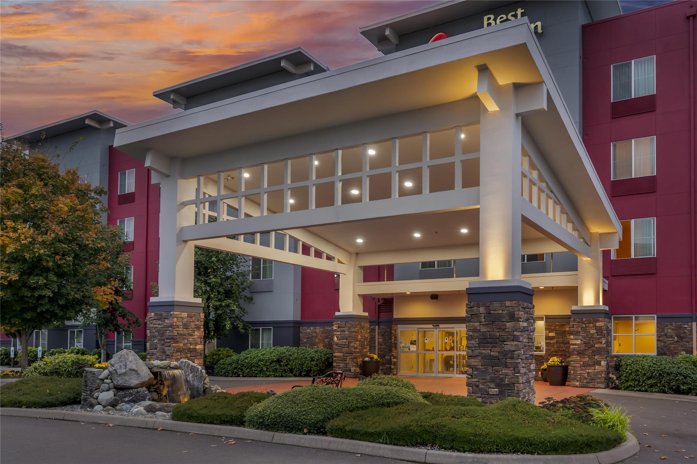 Best Western Plus Arlington/Marysville 1/44