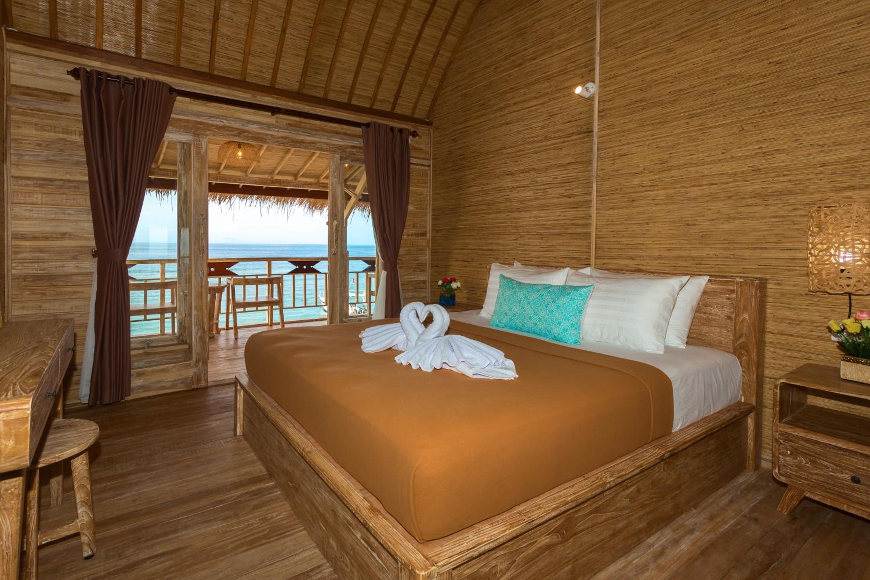 ROOM, DOUBLE BED, BALCONY