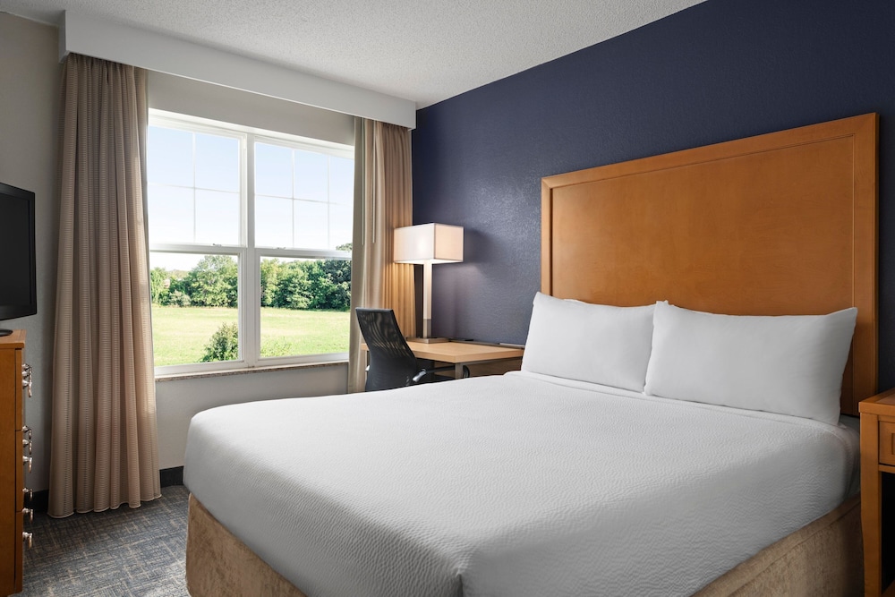 2 Bedrooms, Suite