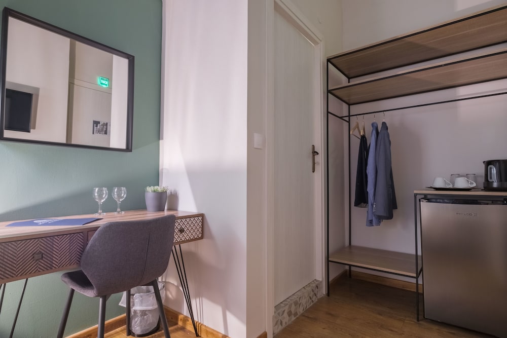 Agora Residence 50/50