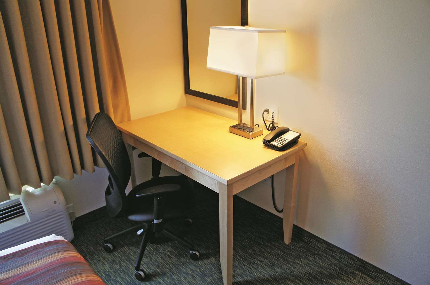 La Quinta Inn & Suites by Wyndham Grand Forks 11/37