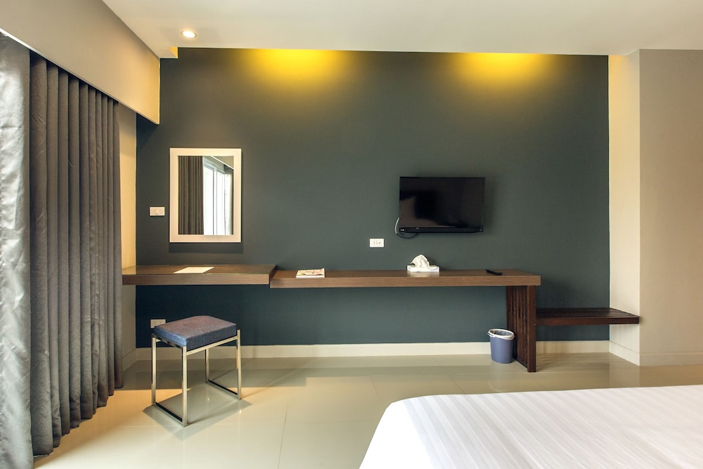 V Hotel Ubon Ratchathani 43/45