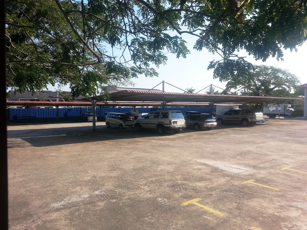 Sanbay Hotel 4/46