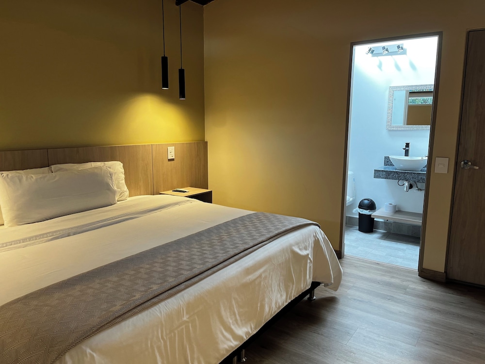 Hotel & Golf Isak 8/50
