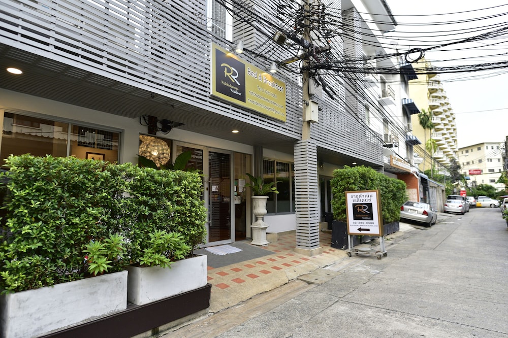Ratchadamnoen Residence 69/75