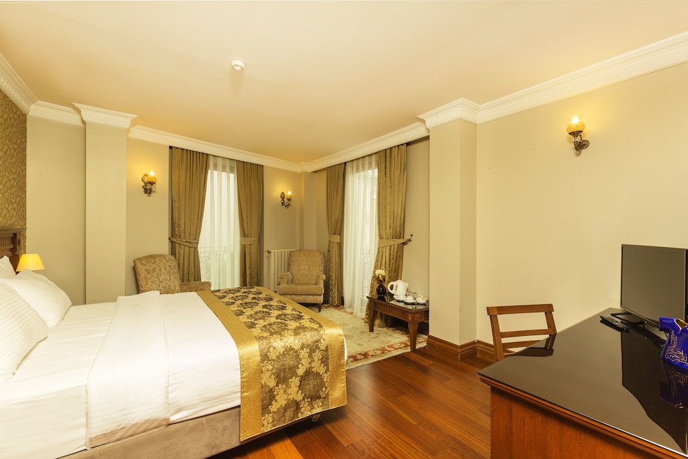 Acra Hotel 11/67
