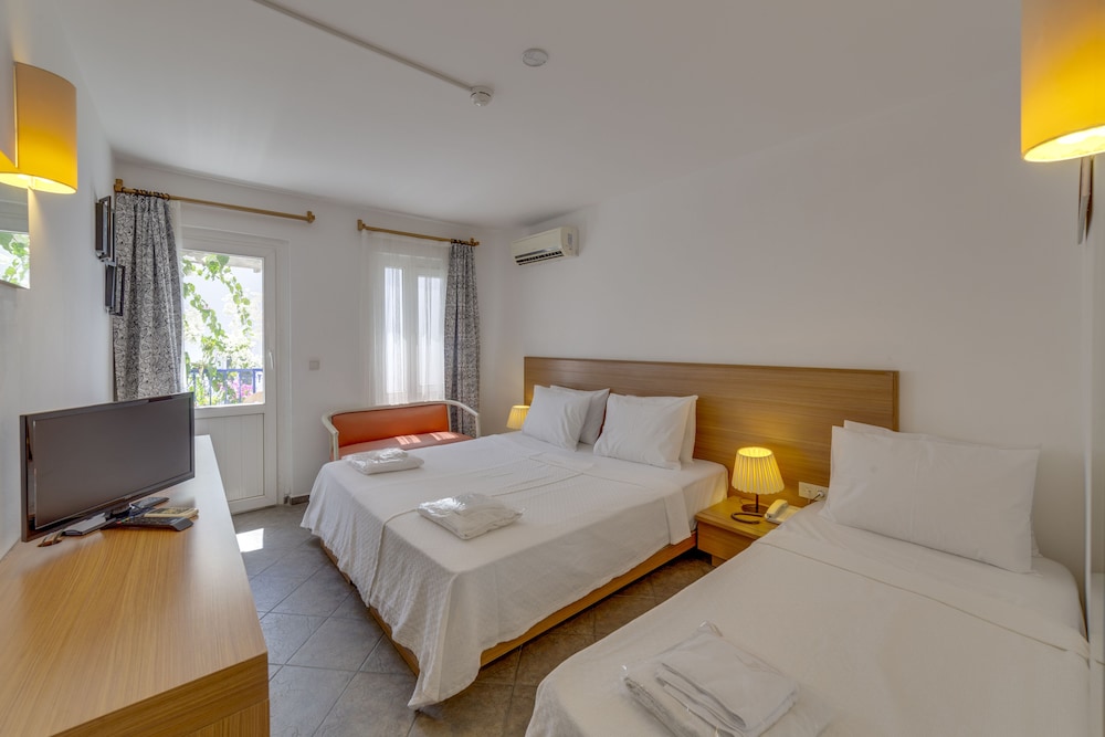 Serhan Hotel 12/35