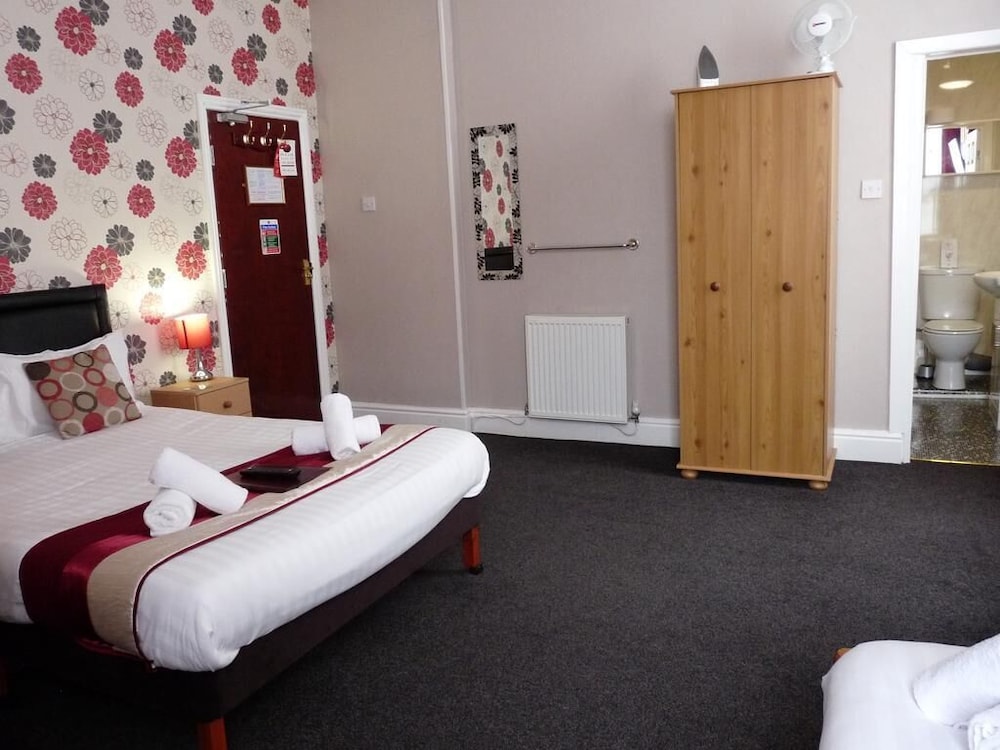 Hilbre Hotel 22/40