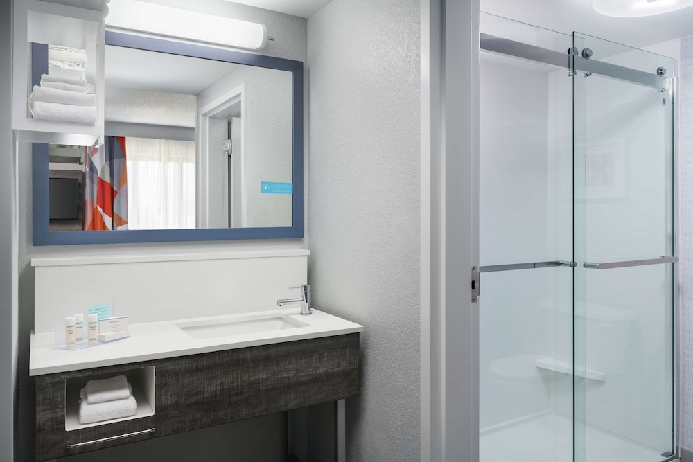 Hampton Inn & Suites Tampa/Ybor City/Downtown 14/42