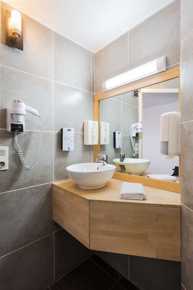 Hotel Kyriad Caen Sud Ifs 26/31